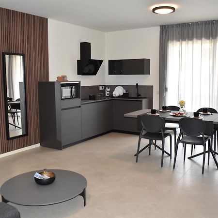 Appartamento Baia Delle Rose Via Roma 111 Costa Volpino Esterno foto