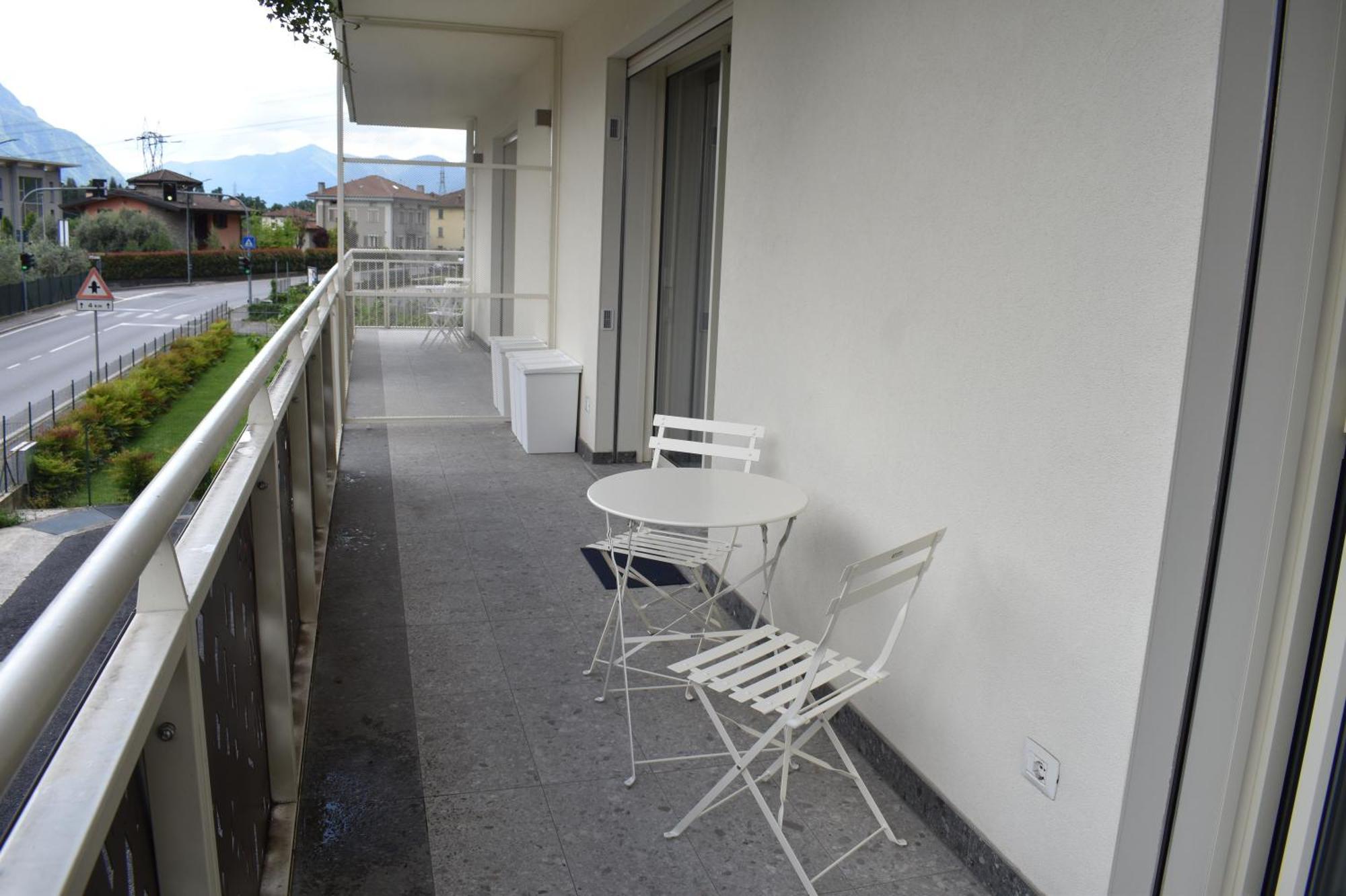 Appartamento Baia Delle Rose Via Roma 111 Costa Volpino Esterno foto