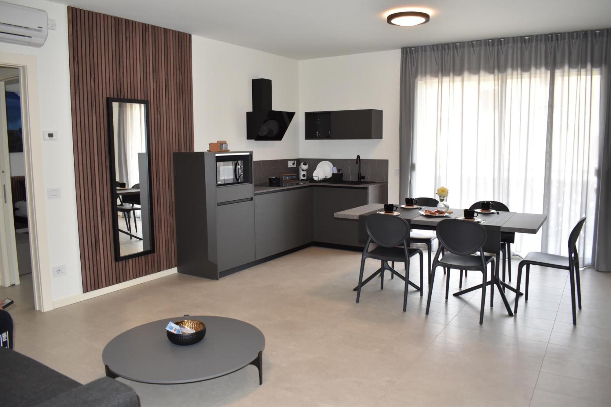 Appartamento Baia Delle Rose Via Roma 111 Costa Volpino Esterno foto