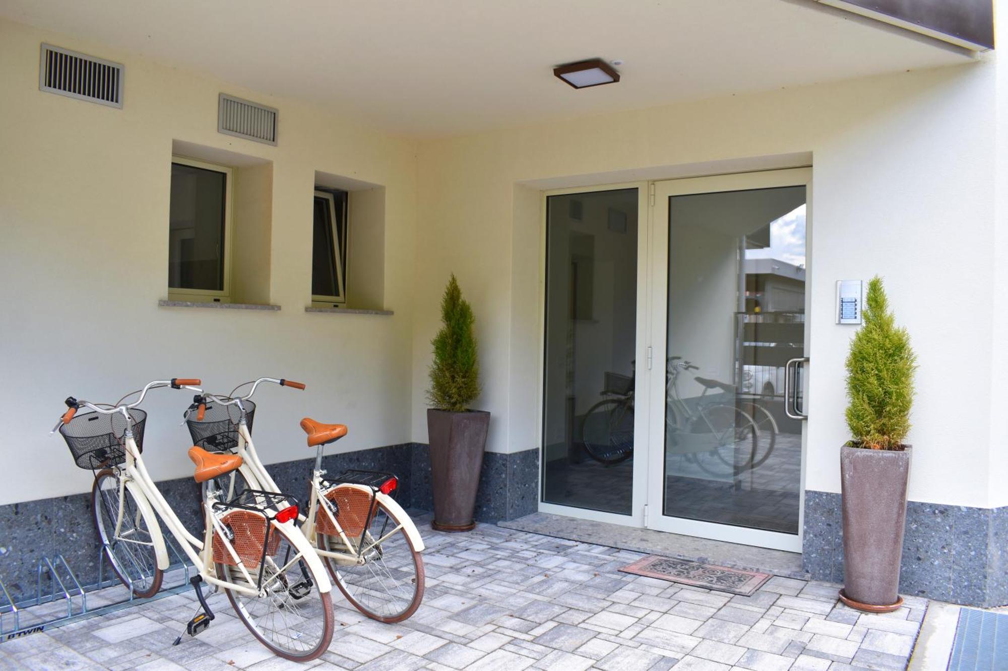 Appartamento Baia Delle Rose Via Roma 111 Costa Volpino Esterno foto